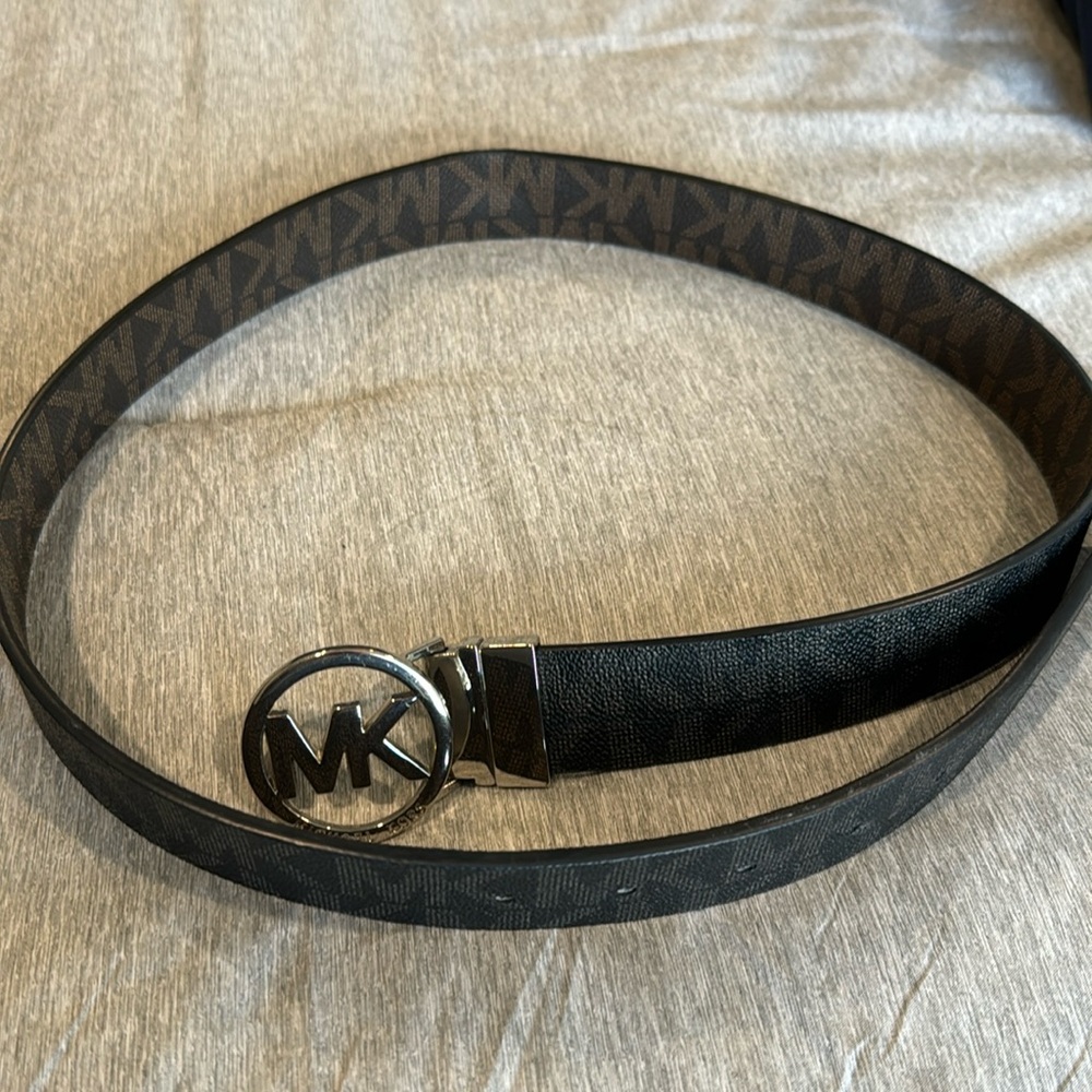 MK reversible belt